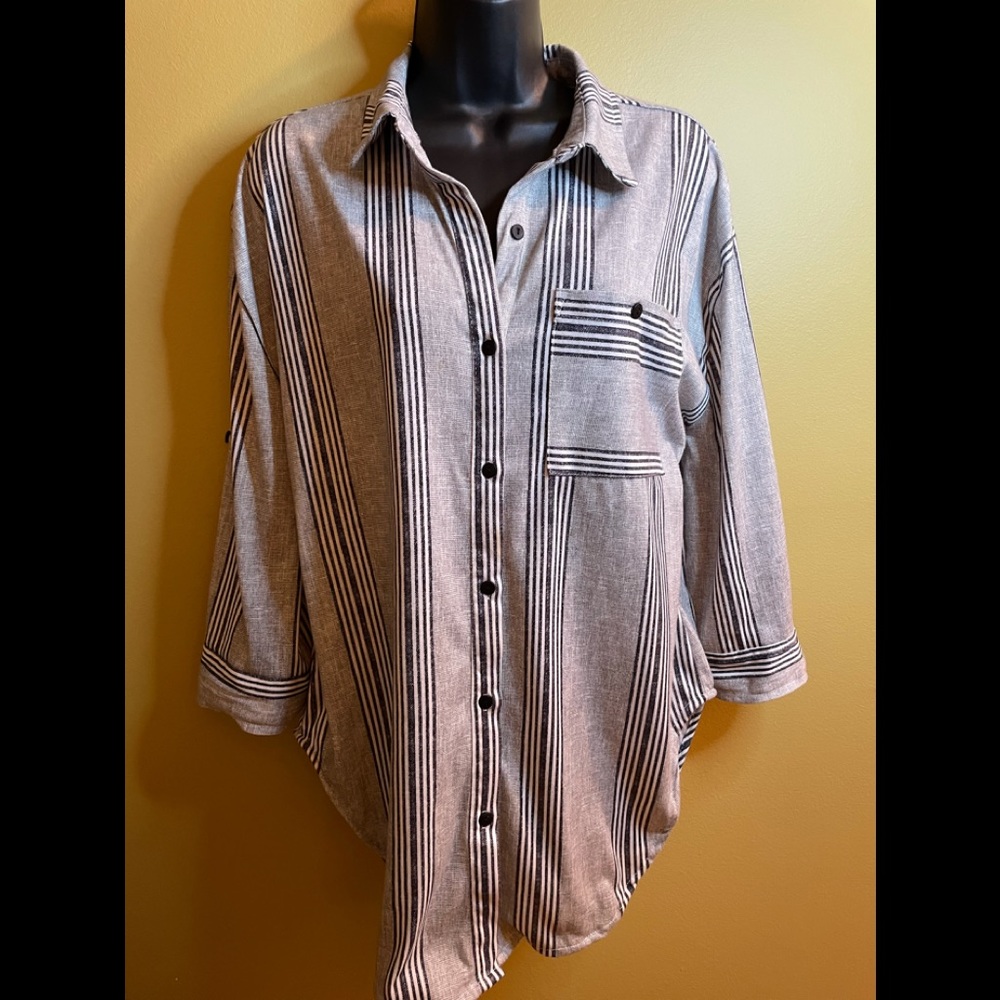 Eden & Olivia Button-Down Shirt